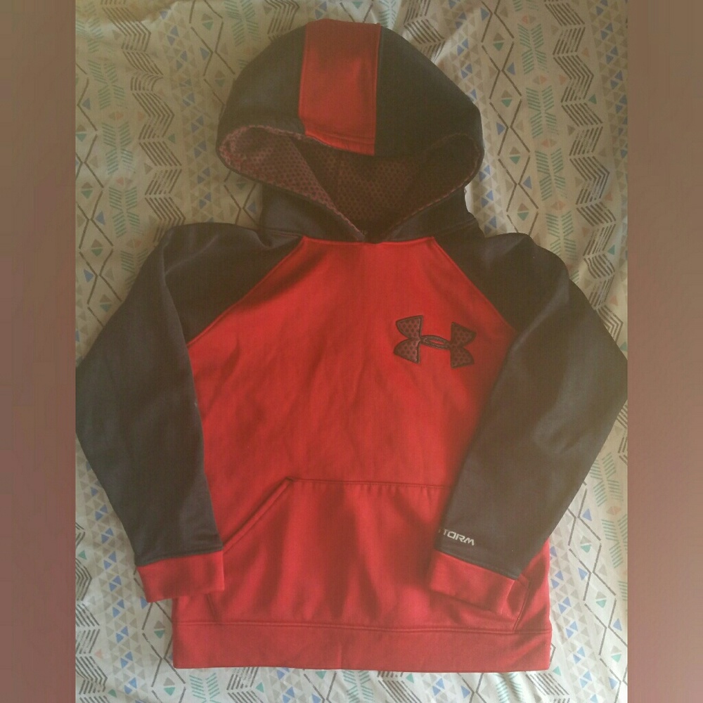 Boys Size XS Under Armour Hoodie